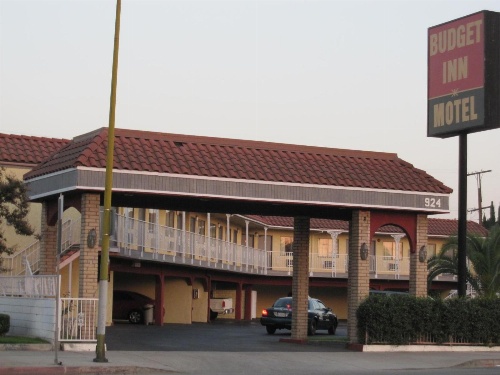 Budget Inn Motel image 1
