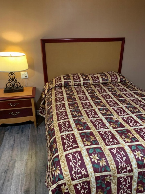Budget Inn Motel image 10